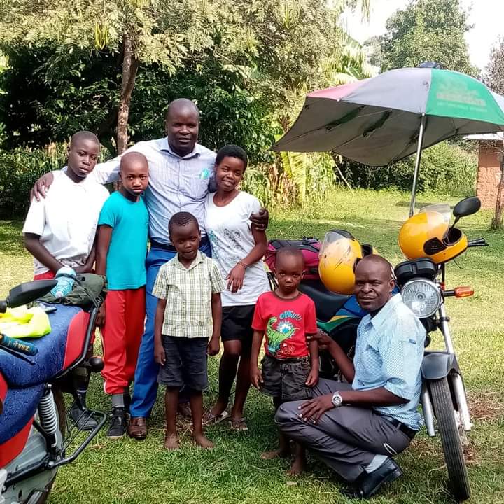 FOOD AND MALARIA TREATMENT FOR A WHOLE FAMILY